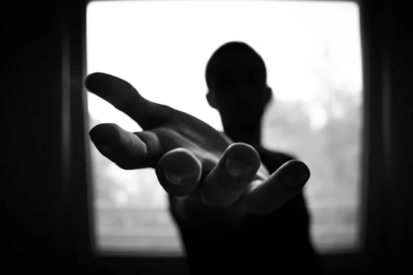 Siła Wsparcia: Jak Otoczenie Kształtuje Naszą Drogę do Sukcesu