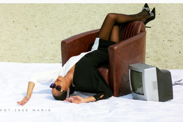 Odwaga bycia nielubianym – jak uwolnić się od opinii innych?