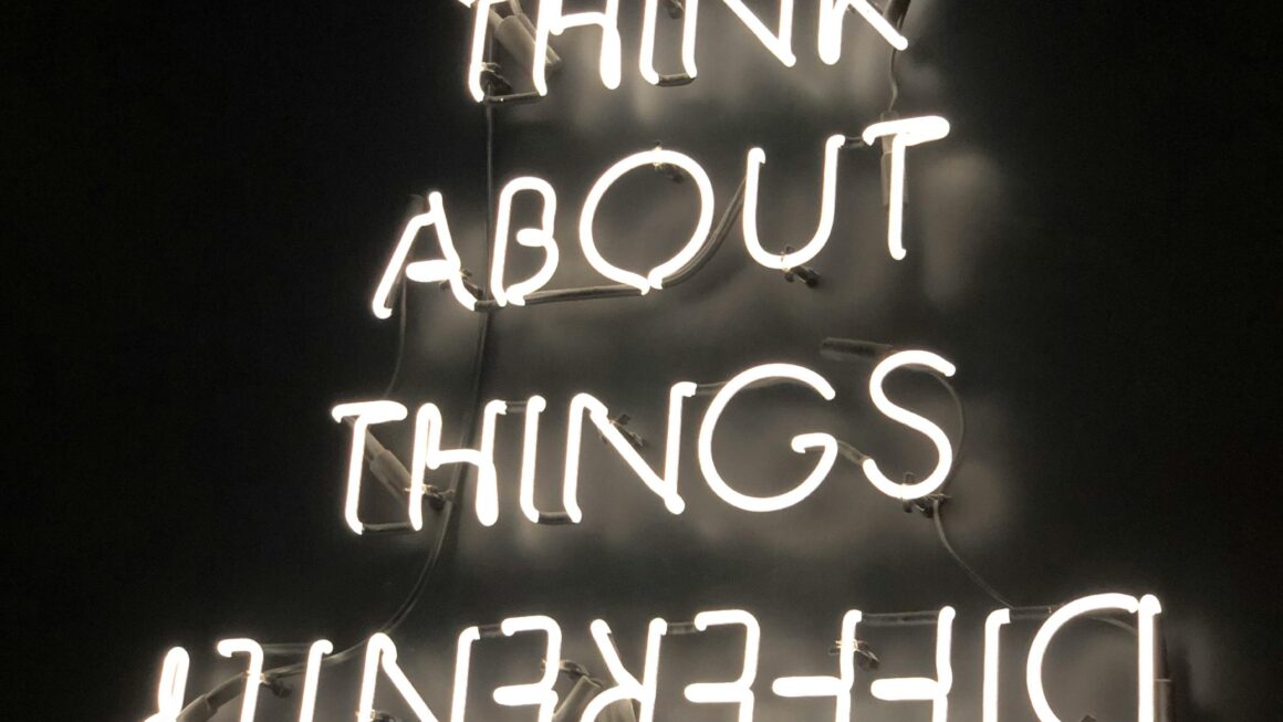 Myślenie jak geniusz: Jak przełamywać schematy i odkrywać nowe perspektywy