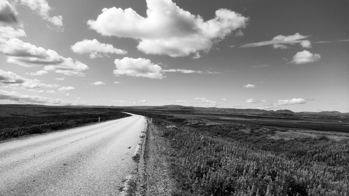 O TYM CO SIĘ ODSŁANIA, GDY ROBIMY TO, CO NAPRAWDĘ NASZE.