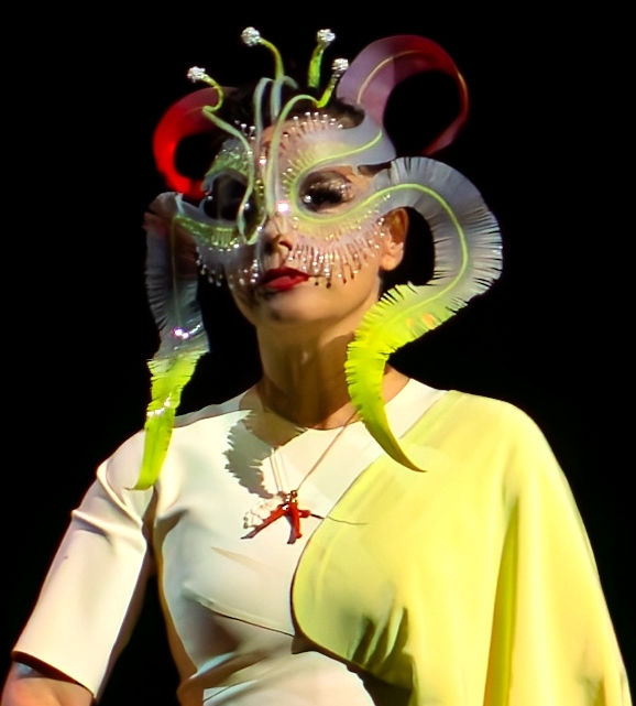 BJÖRK / ECHOLALIA